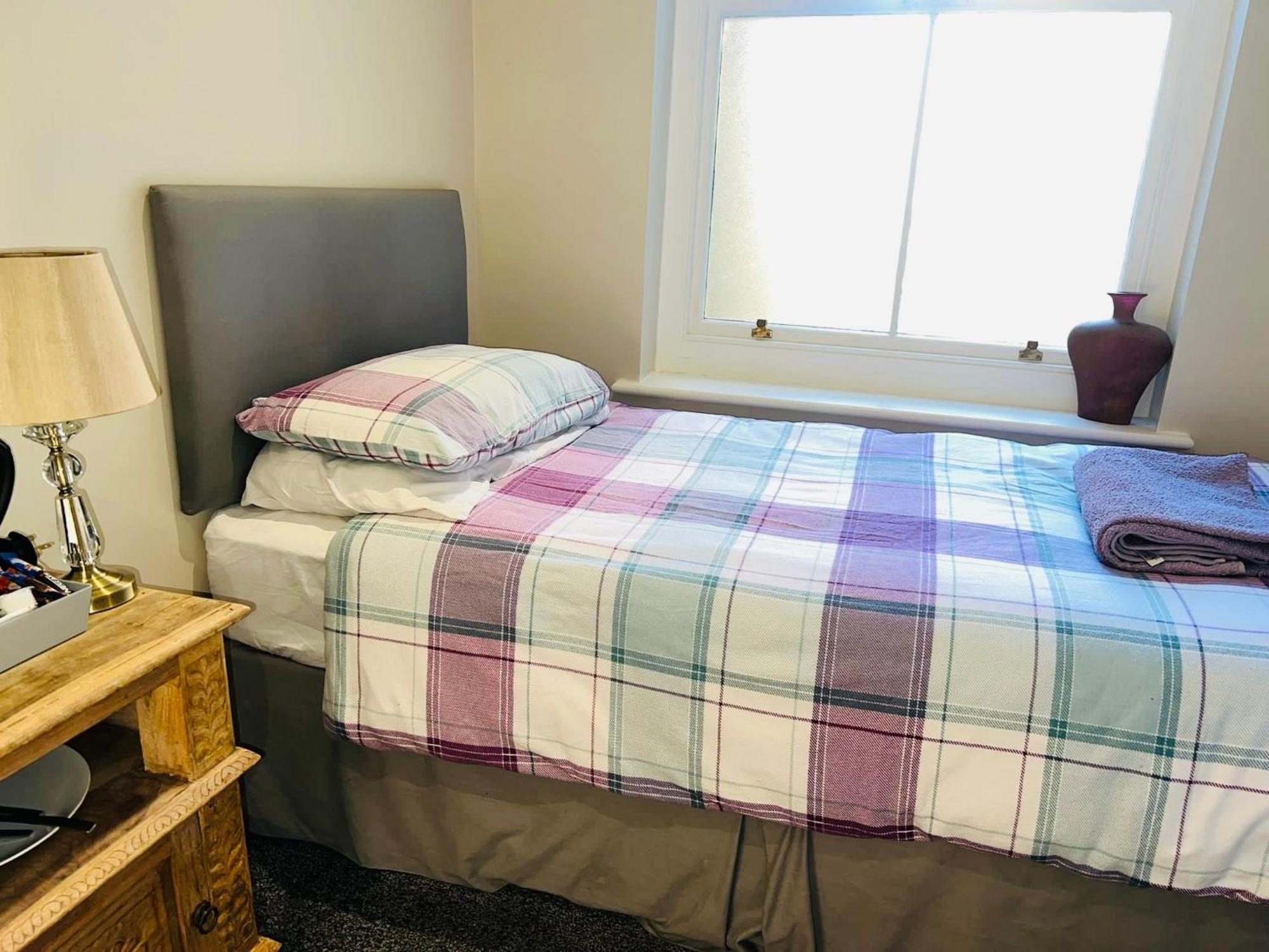 Bed For The Night, Close To Beach, Shops , Train St Leonards-on-Sea Exterior foto